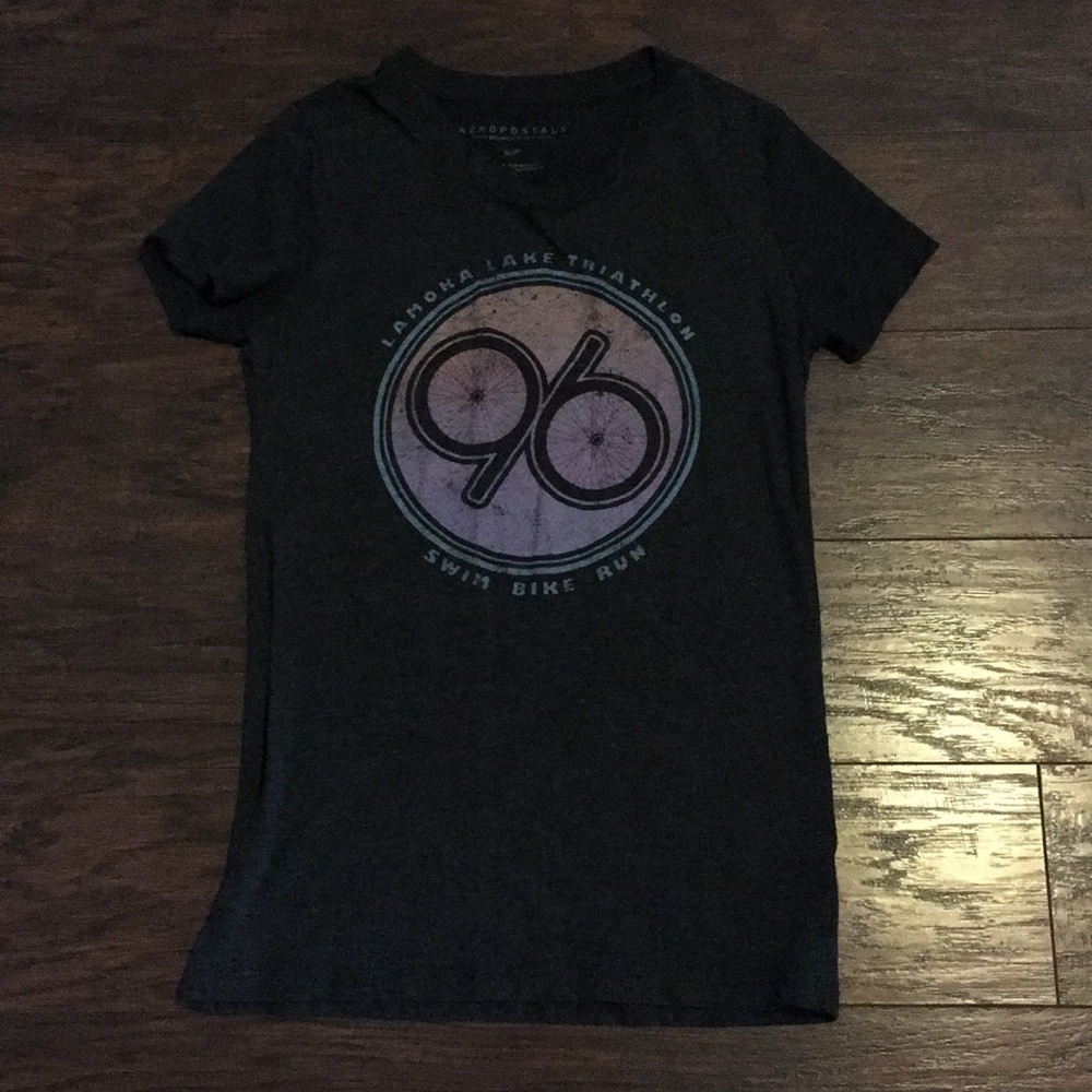 Aeropostale graphic tee